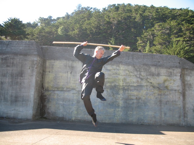 Scott Jensen performs Earth Dragon Staff from Northern Shaolin